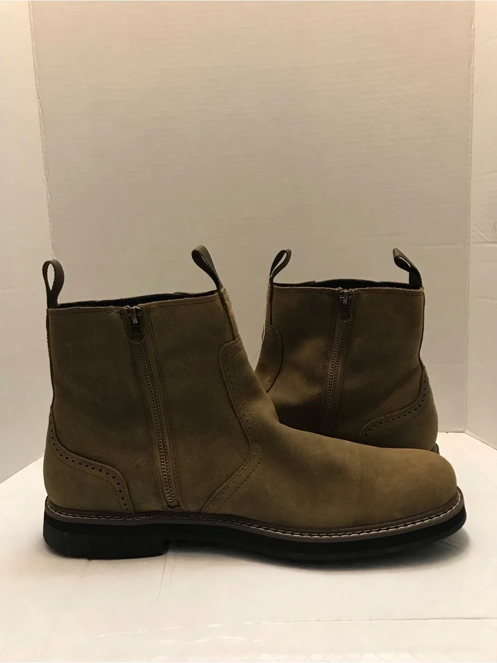 Timberland Men's Chukka Boots in Olive Green Suede